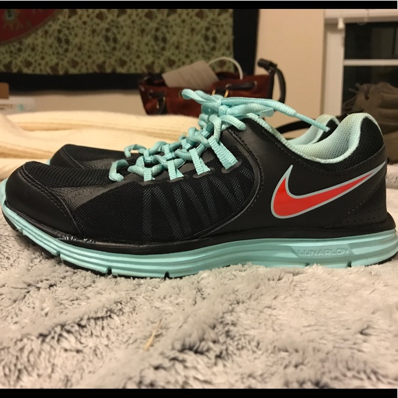 Nike Shoes - Nike running shoes